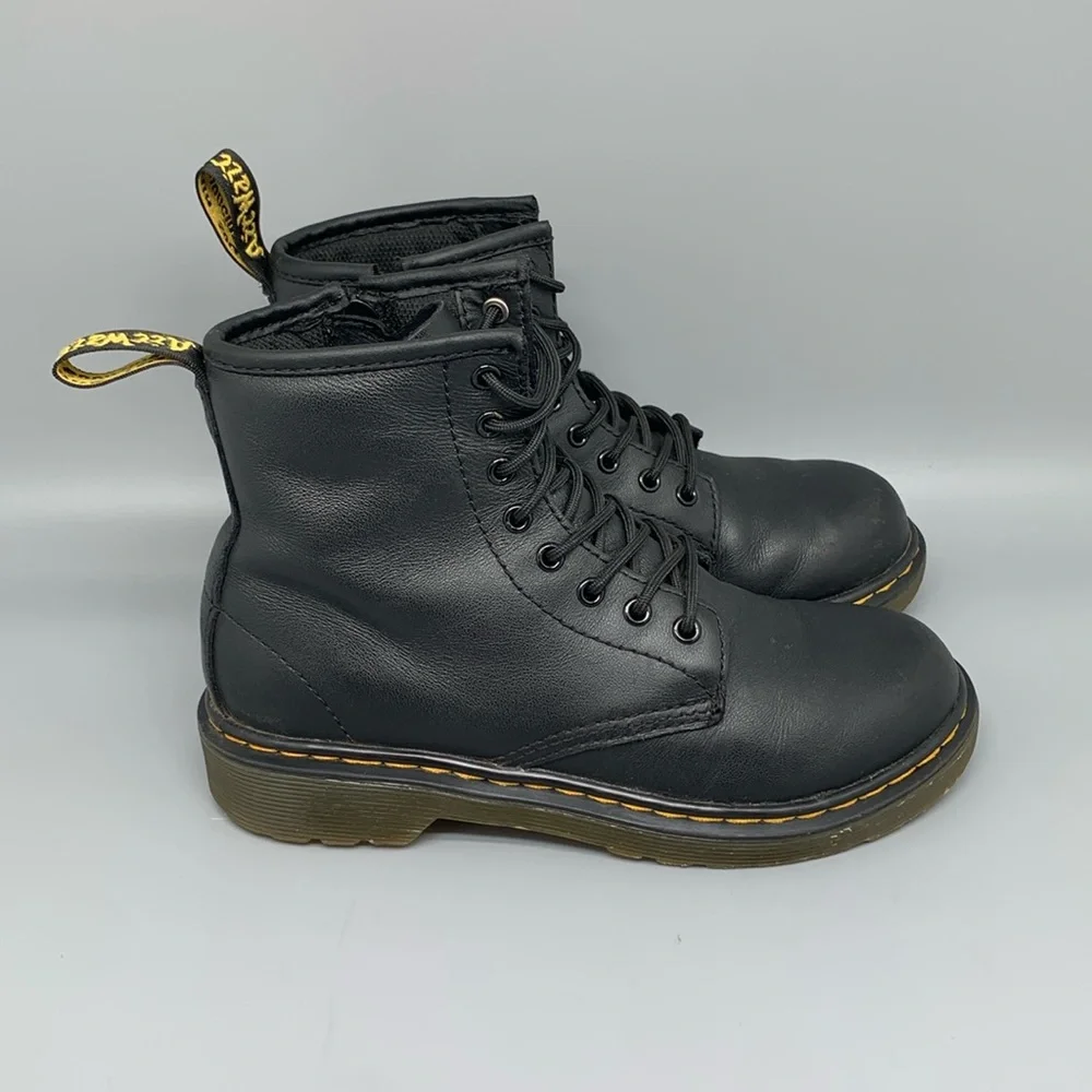 Dr Martens 1460 Leather Boots Youth Sz 2‎